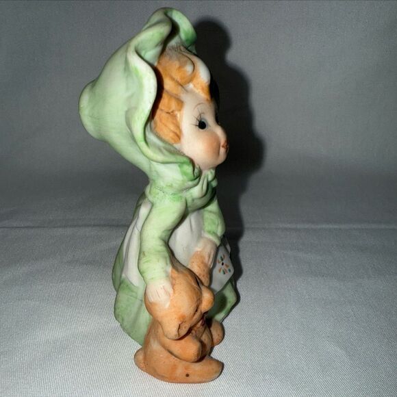 Vintage Hand-Painted Royal Crown Girl with Teddy Bear Figurine Holiday decor - Picture 5 of 7